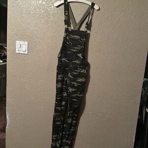 Forever 21 size 24 camo overalls new